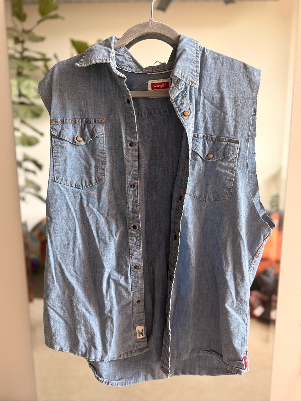 Wrangler Light Blue Denim Sleeveless Button-Down Shirt